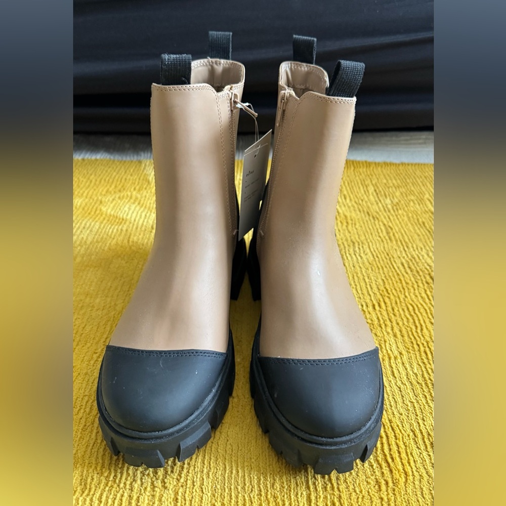 NWT a new day boots